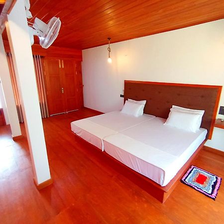 Thusara Guesthouse ミリッサ エクステリア 写真