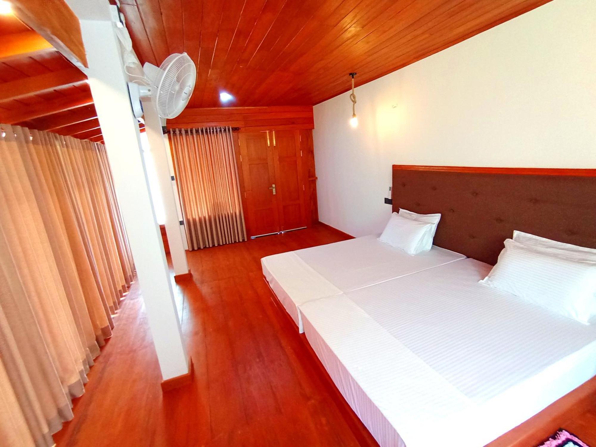 Thusara Guesthouse ミリッサ エクステリア 写真