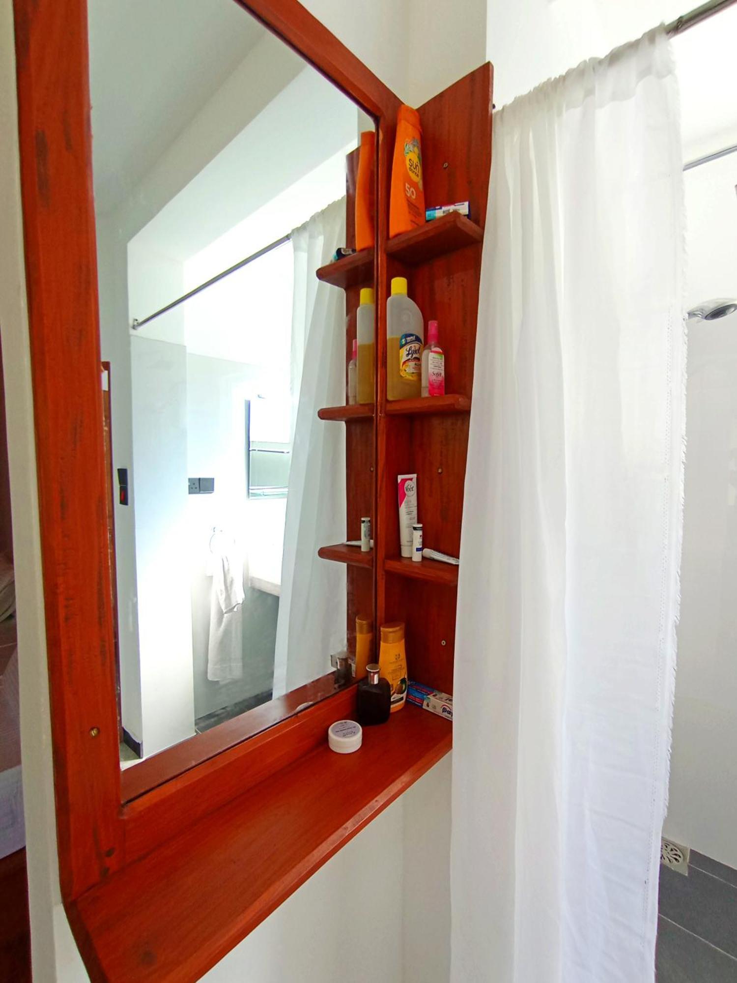 Thusara Guesthouse ミリッサ エクステリア 写真