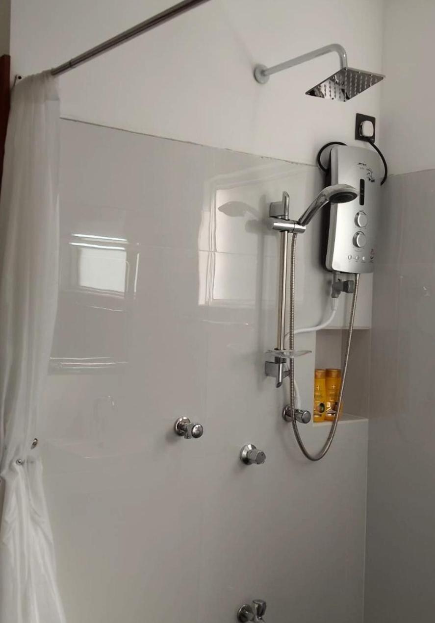 Thusara Guesthouse ミリッサ エクステリア 写真
