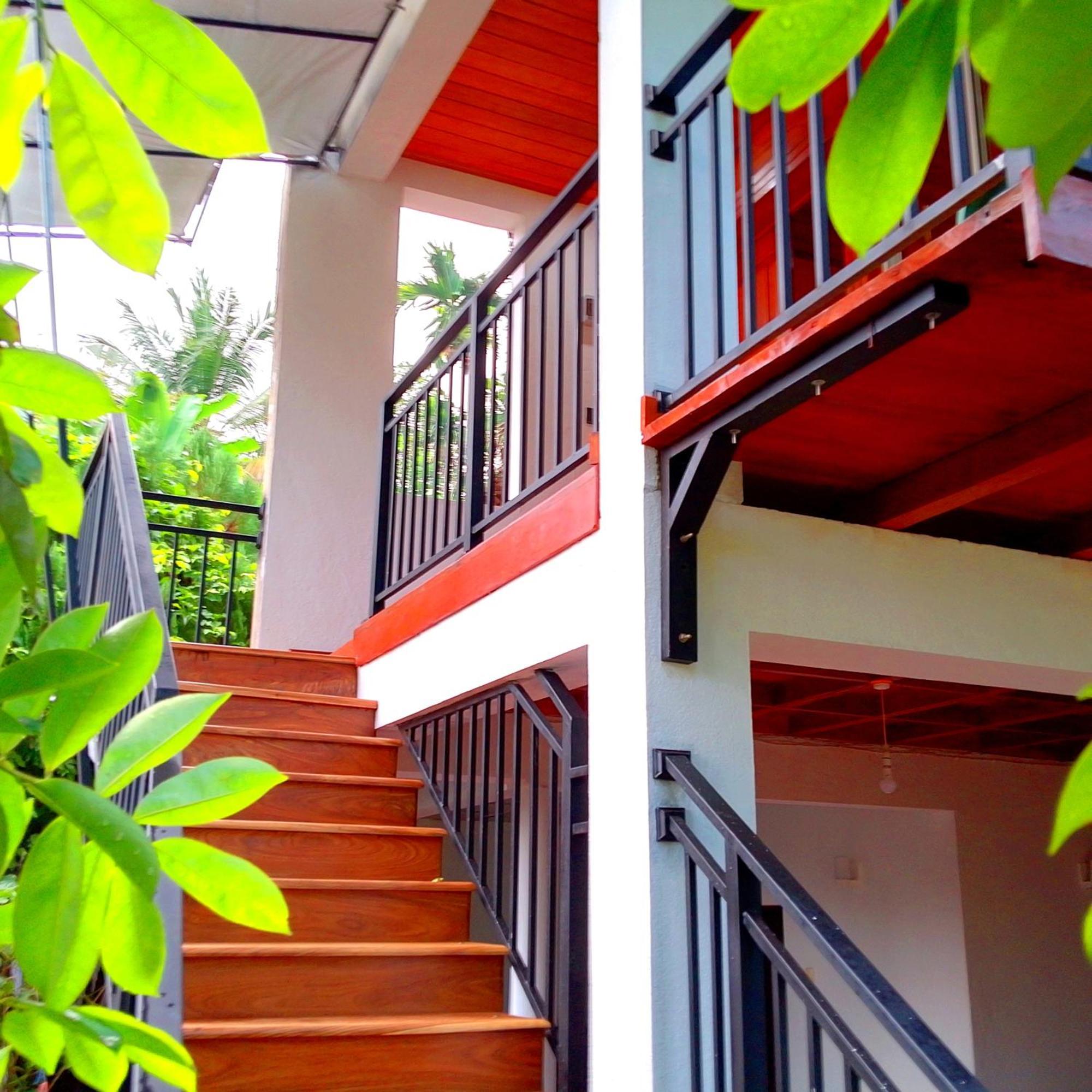 Thusara Guesthouse ミリッサ エクステリア 写真