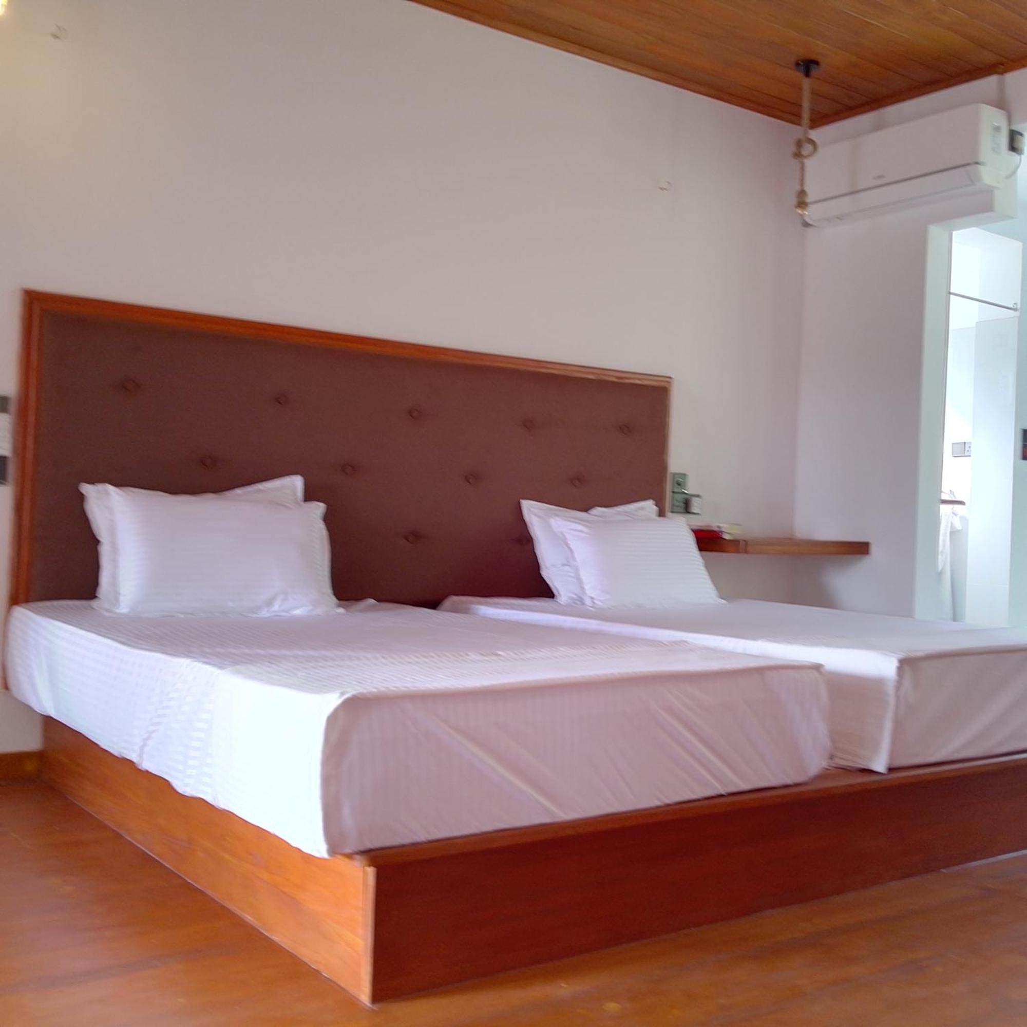 Thusara Guesthouse ミリッサ エクステリア 写真