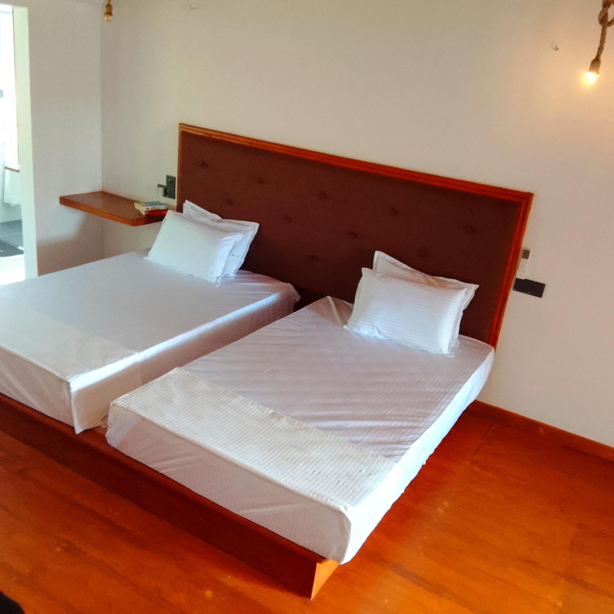 Thusara Guesthouse ミリッサ エクステリア 写真