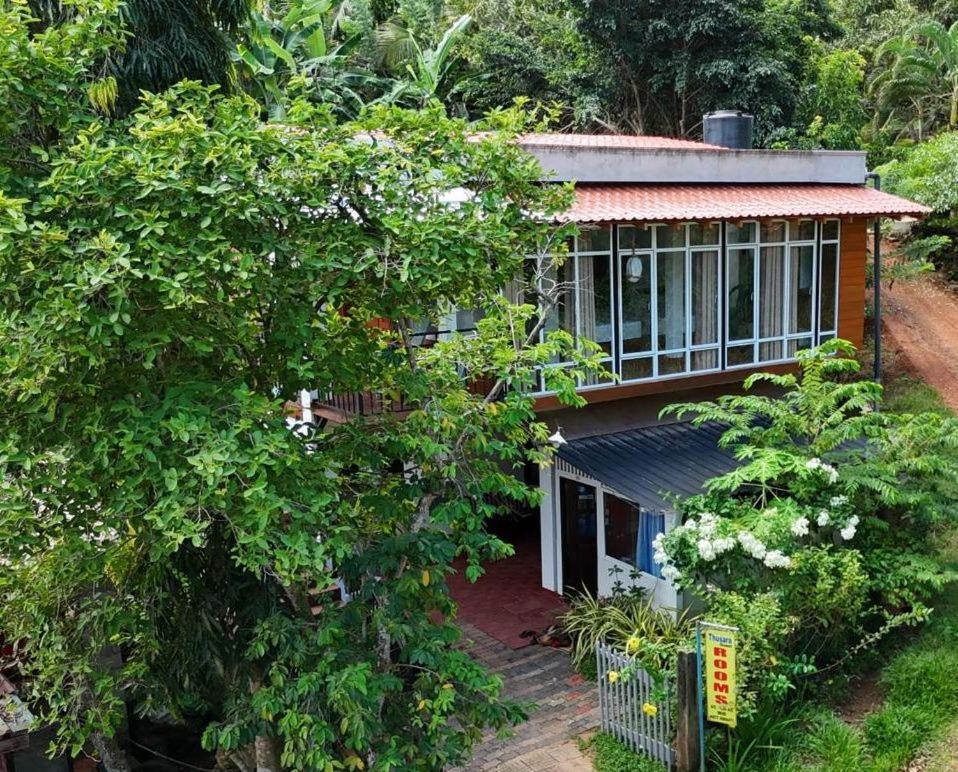 Thusara Guesthouse ミリッサ エクステリア 写真