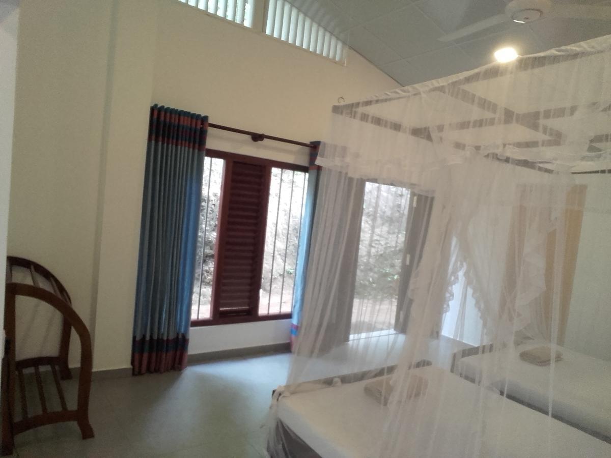 Thusara Guesthouse ミリッサ エクステリア 写真