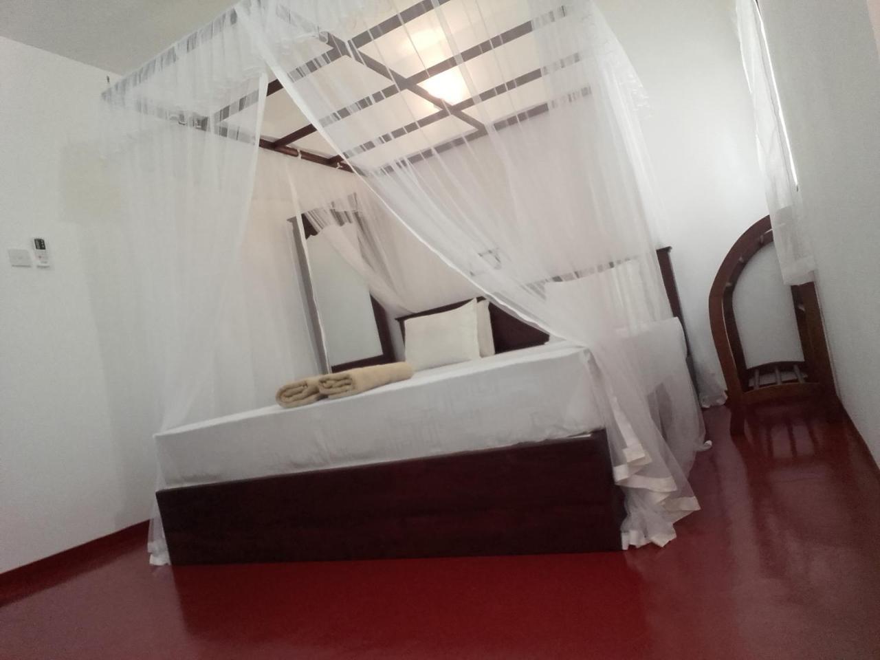 Thusara Guesthouse ミリッサ エクステリア 写真