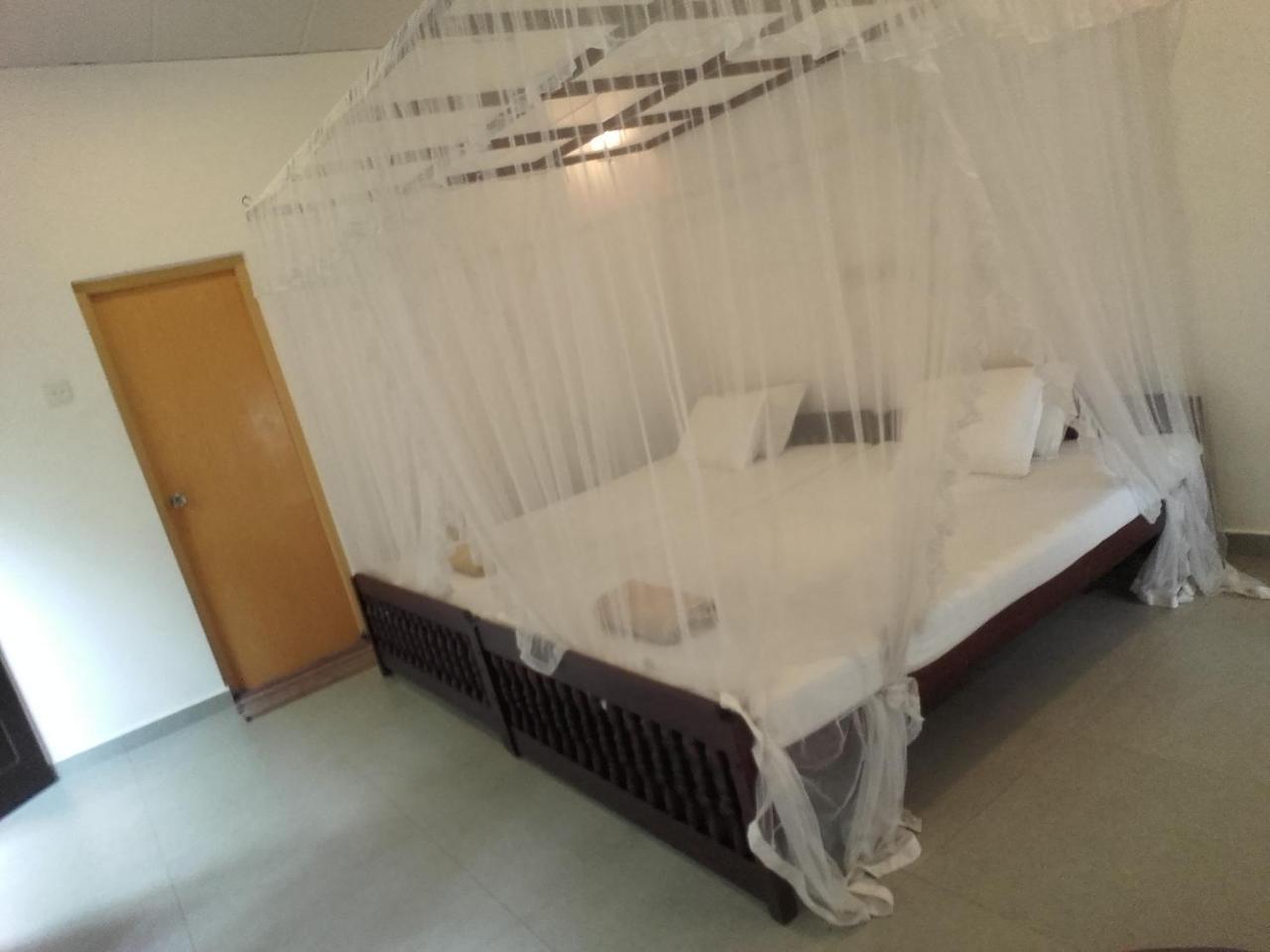 Thusara Guesthouse ミリッサ エクステリア 写真